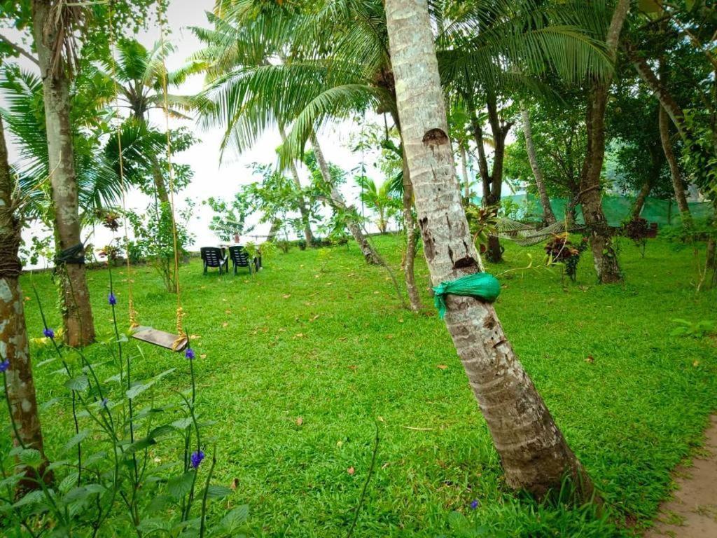 Ashtamudivillas โกลลัม ภายนอก รูปภาพ