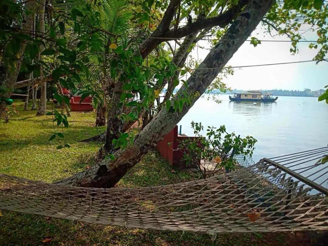 Ashtamudivillas โกลลัม ภายนอก รูปภาพ