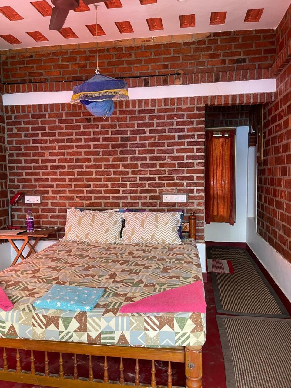 Ashtamudivillas โกลลัม ภายนอก รูปภาพ
