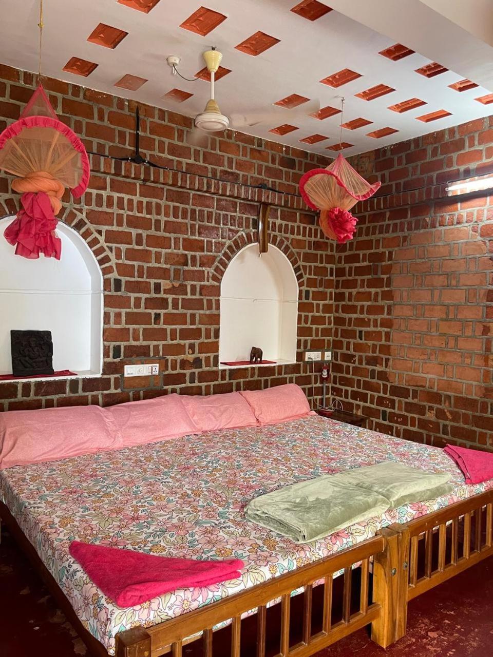Ashtamudivillas โกลลัม ภายนอก รูปภาพ