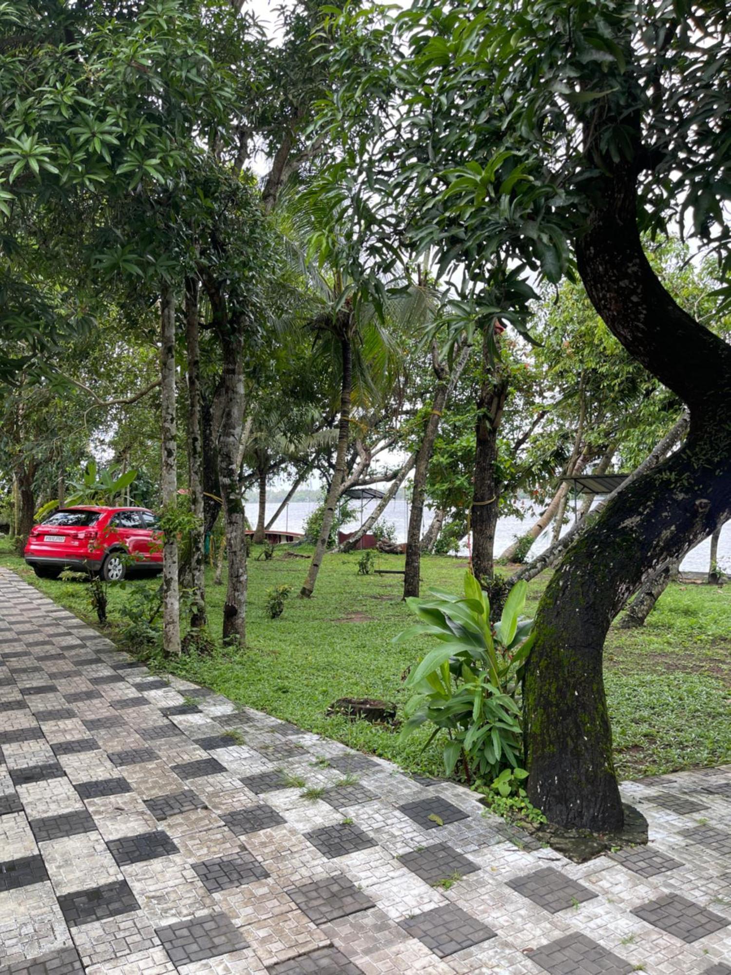 Ashtamudivillas โกลลัม ภายนอก รูปภาพ